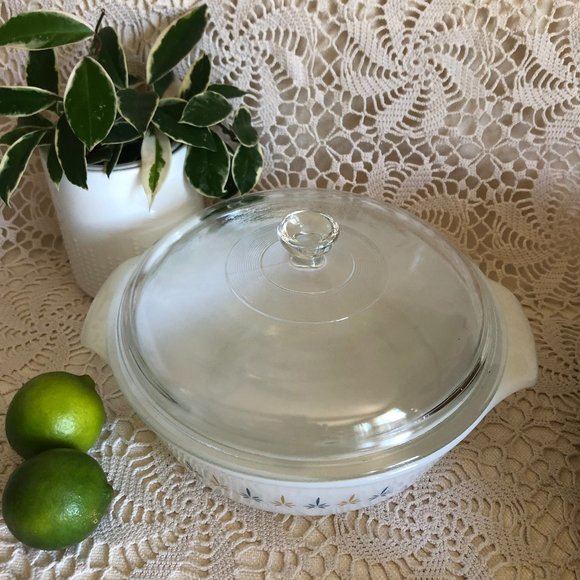 Anchor Hocking Fire King Starburst Dish  Vintage - Picture 2 of 6